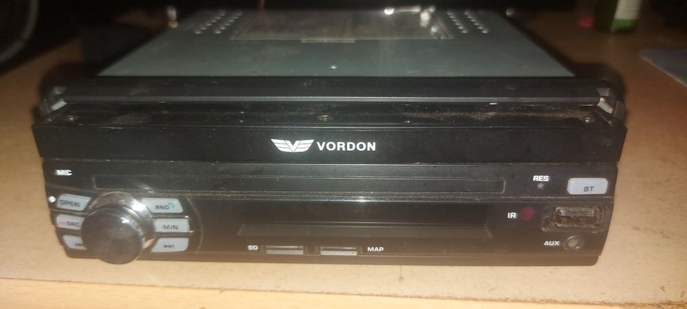 Radio samochodowe Vordon wysuwane  sprawne