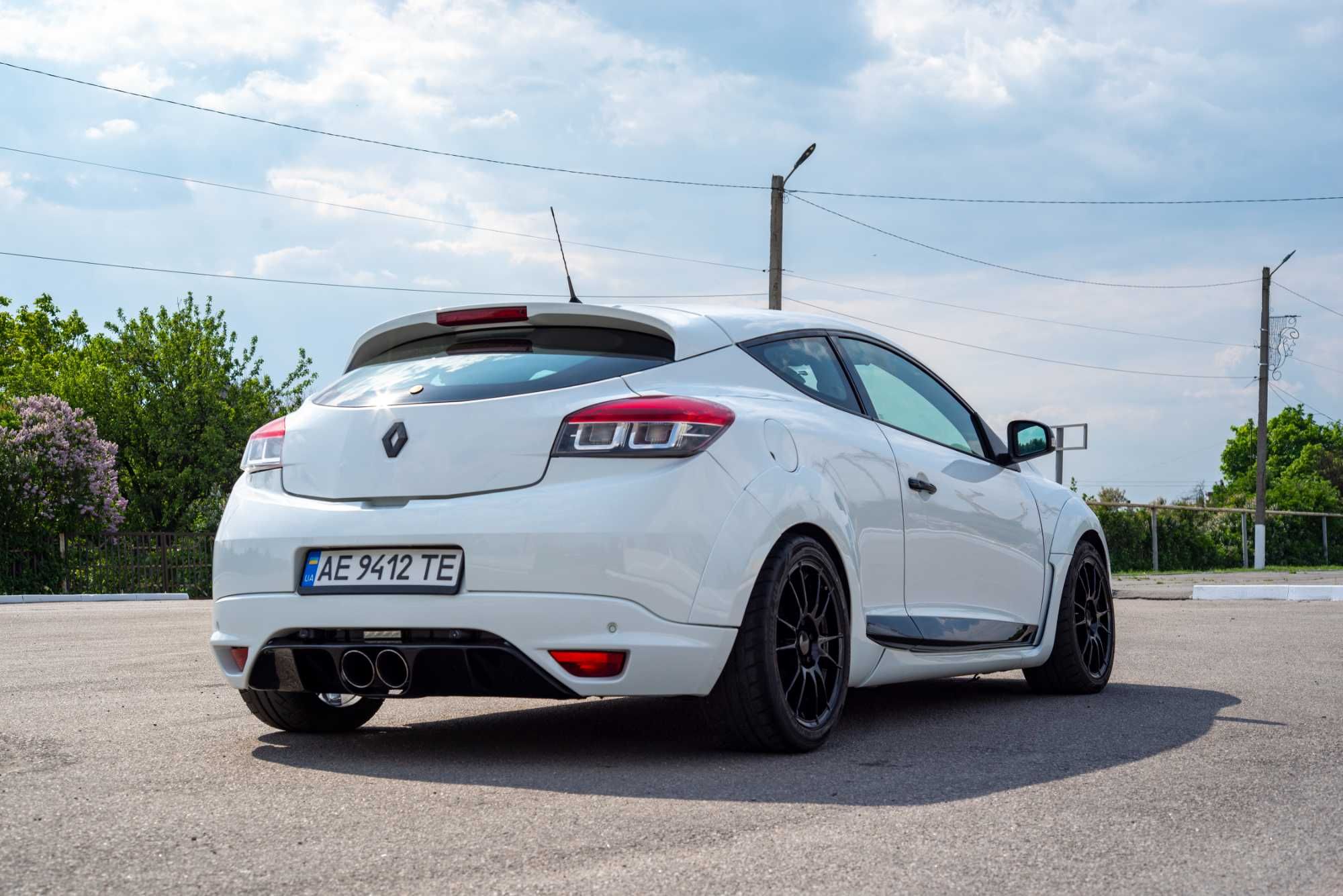 Продам спорт-купе Renault Megane RS