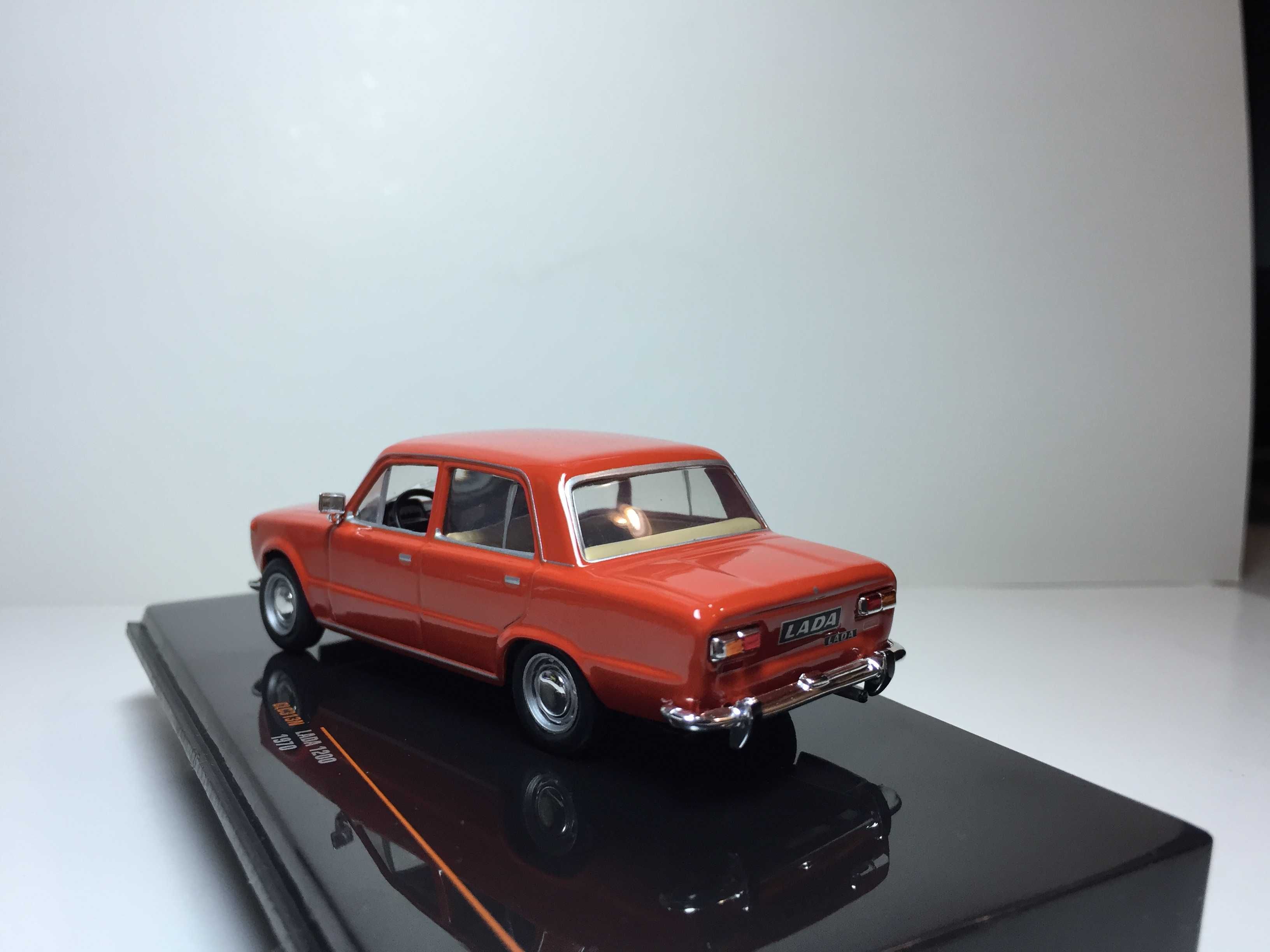 ВАЗ-2101/Lada-1200 1970 г. 1/43 IXO Models (CLC 313 N)