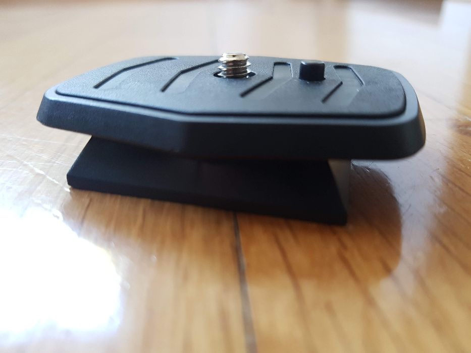 Photo Tripod Plate
