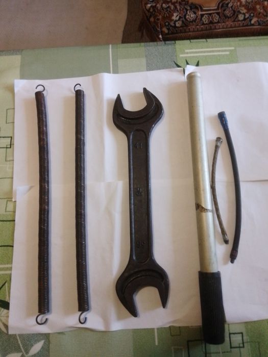 Ключ 41х36см, насос, пружина