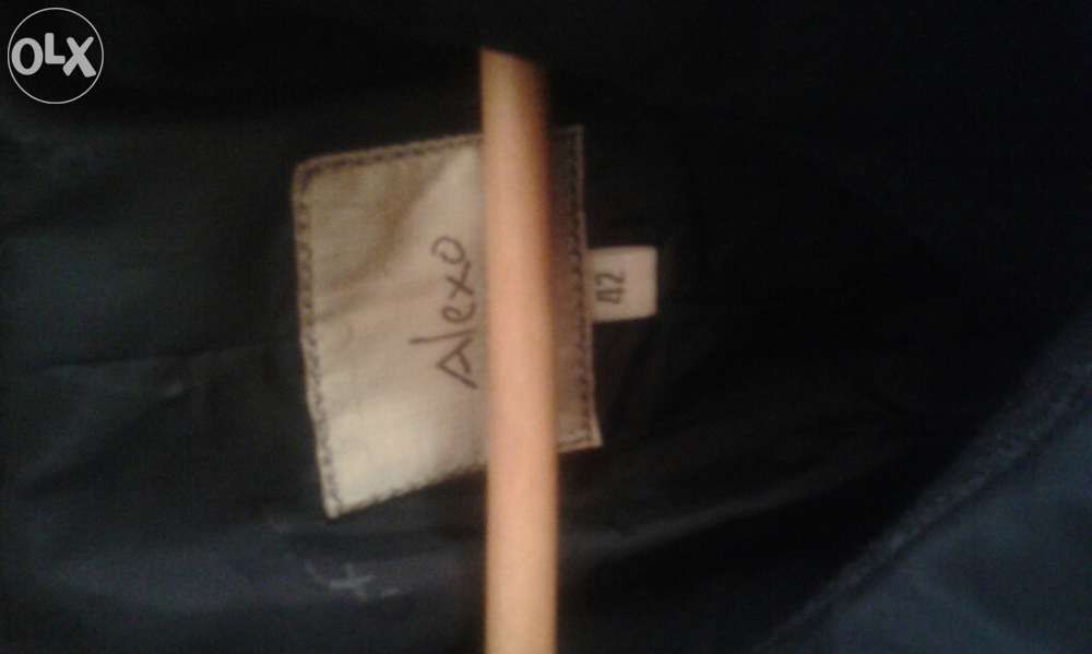 casaco cinza escuro marca alexo