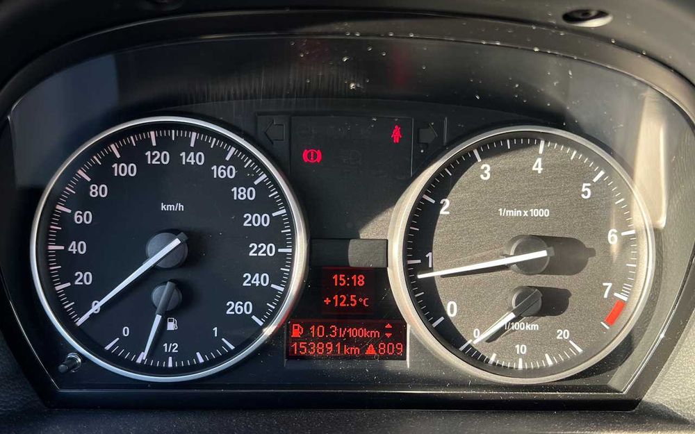 BMW 320 I 2010 рік