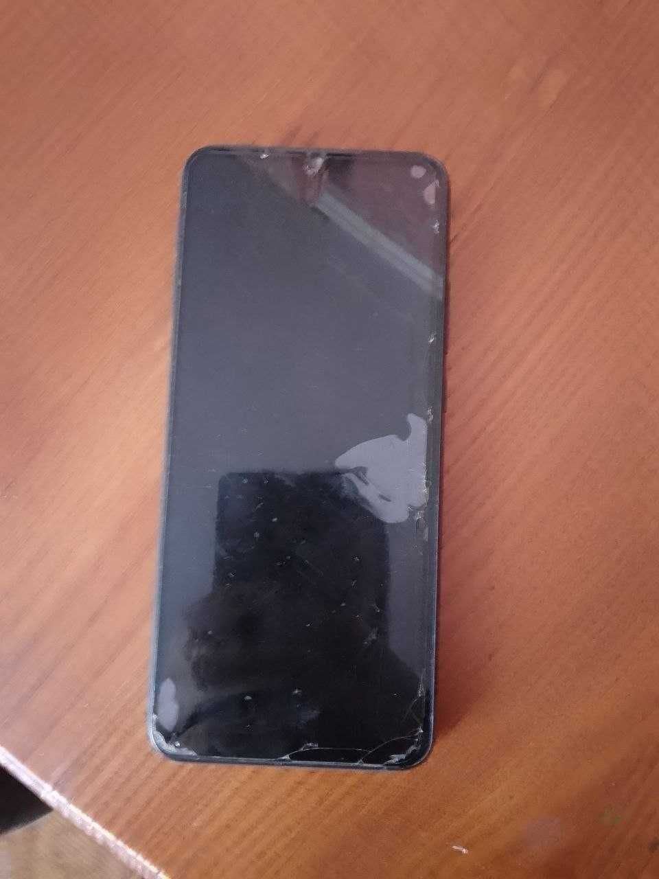 Продам телефон Poco c40 3/32