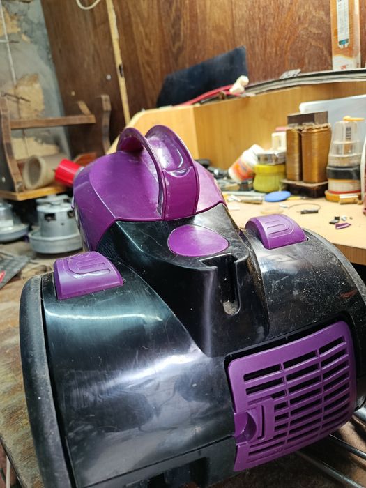 Пылесос колбовый ROWENTA . Почти новый.