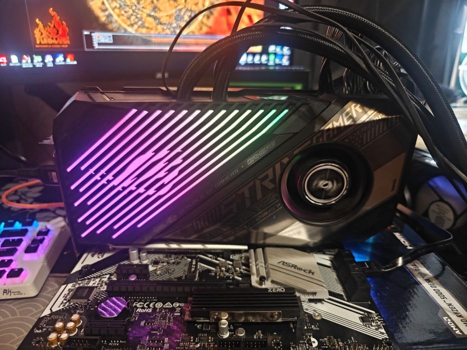 RX 6900 XT ROG STRIX LC (Аналог RTX3080 , 3090)