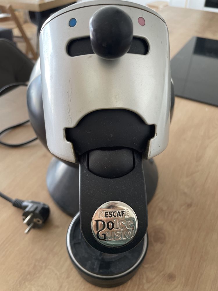 Ekspres kapsułkowy nescafe dolce gusto