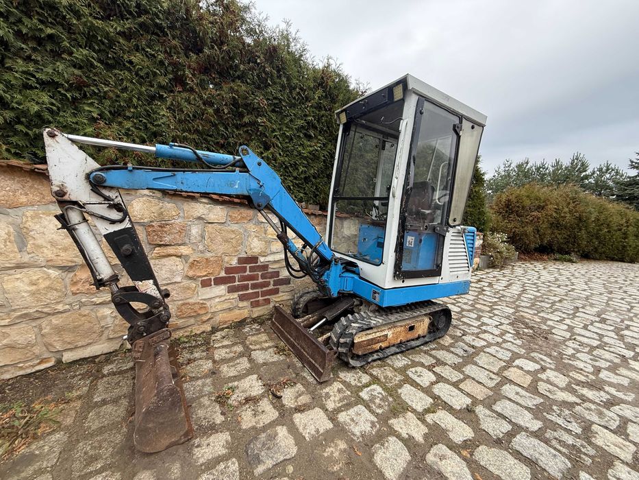 Minikoparka MACMOTER 1995, silnik Perkins 3, masa 1.5 tony