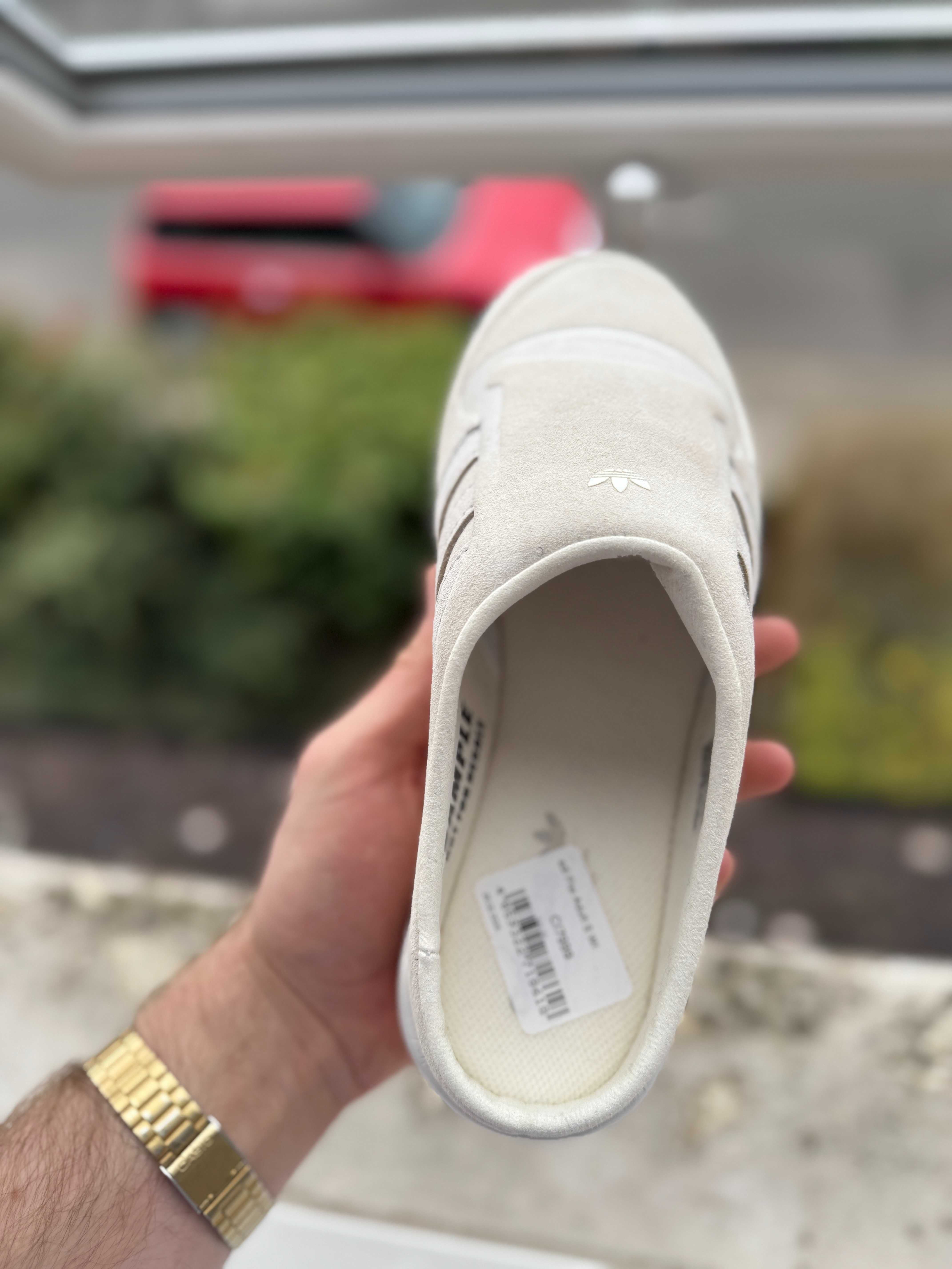 Модні тапочки від Adidas Women's Rivalry Mule замш оригінал див інші