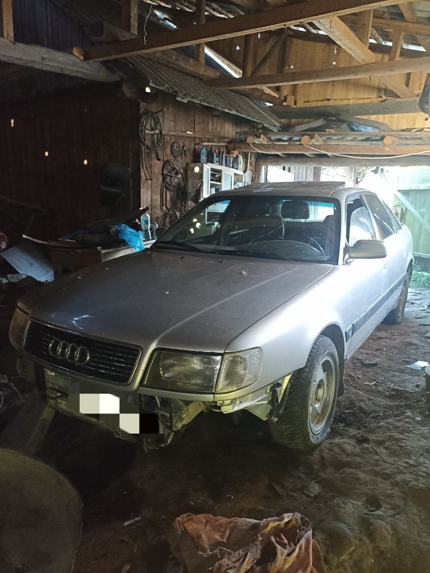 Ауді 100, 2.8 двигун
