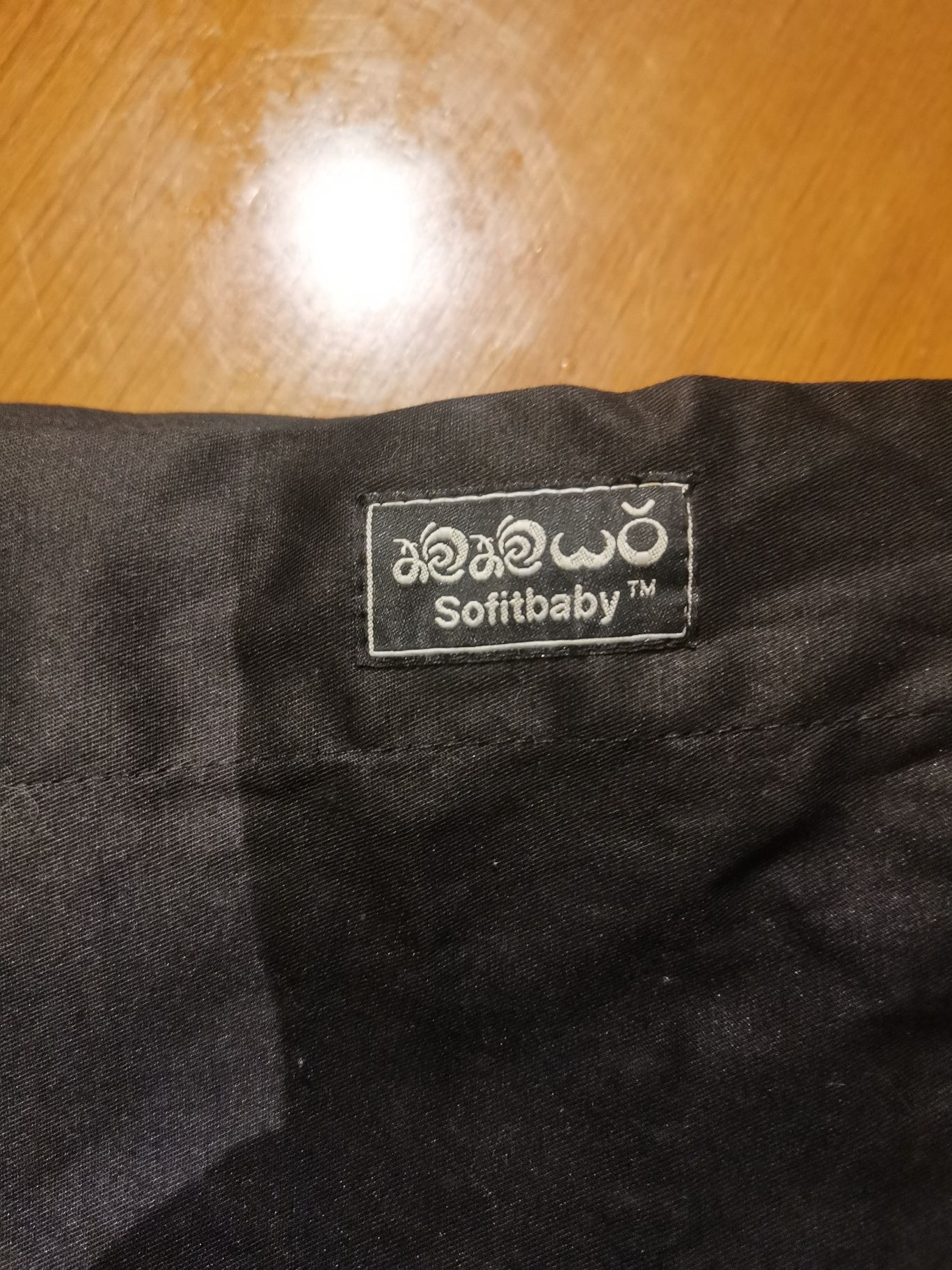 Sling para bebé em preto