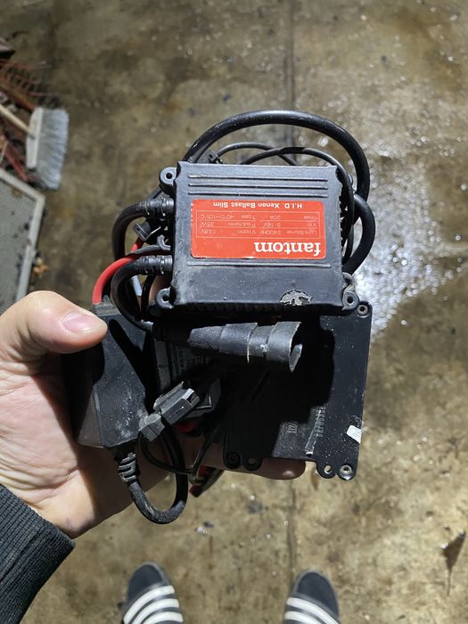 Лампочка D2R авто і блоки ксенона з проводкою