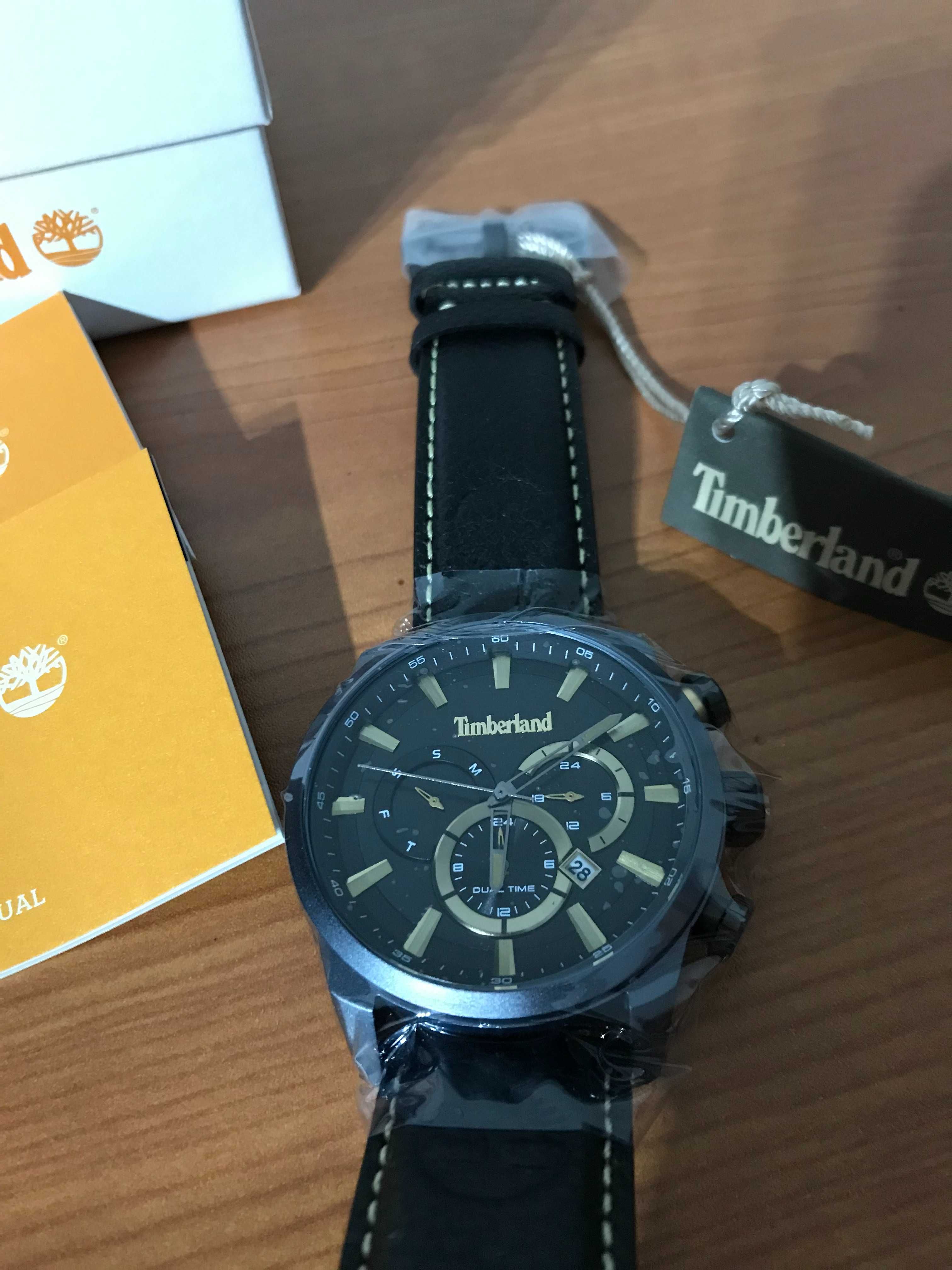 Relógio Timberland Preto & Dourado