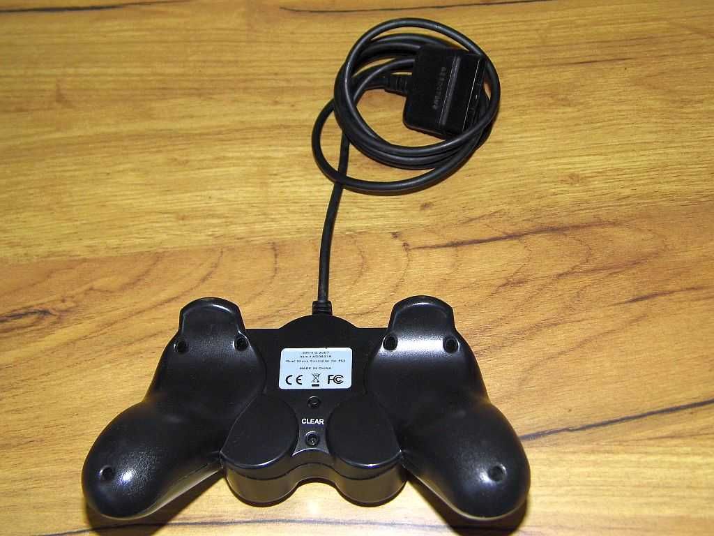 Pad przewodowy do konsoli Sony PlayStation 2