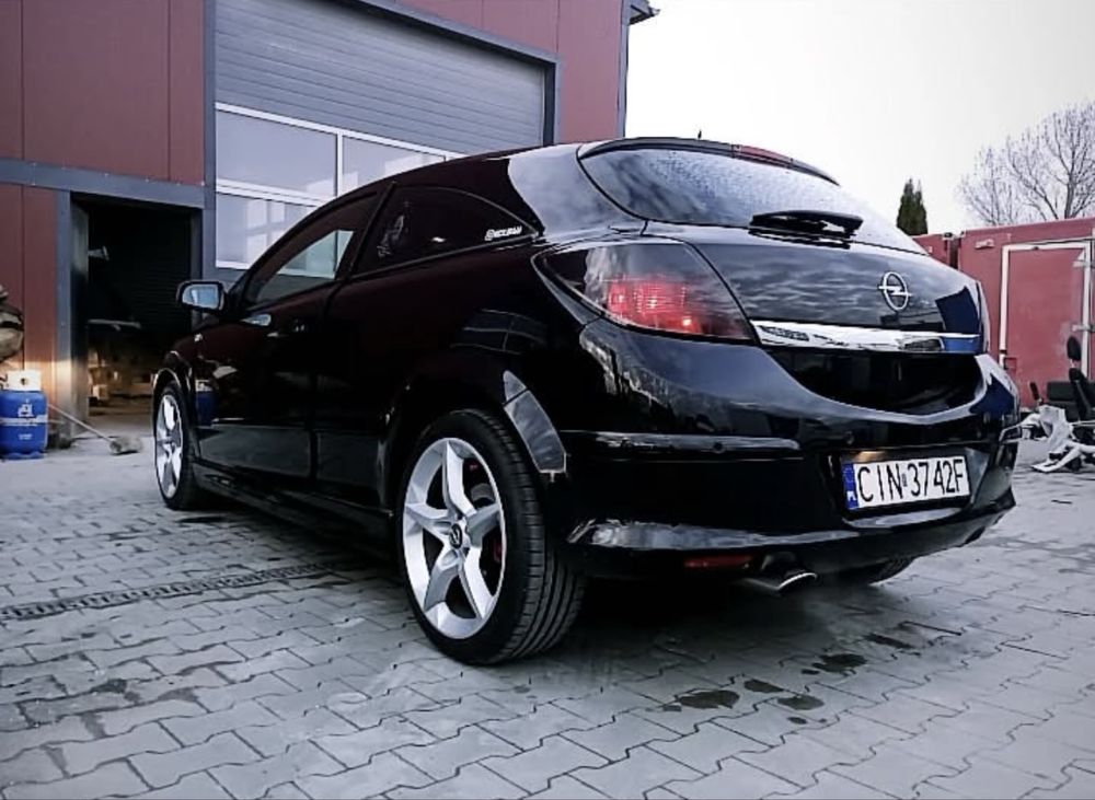 Opel Astra H GTC SPORT 1.6 16v