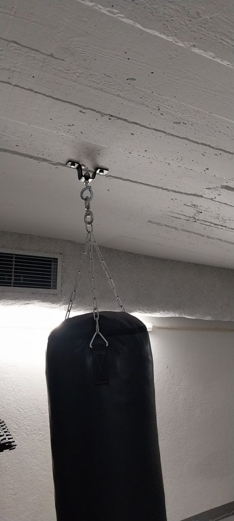 Saco de boxe Outshock