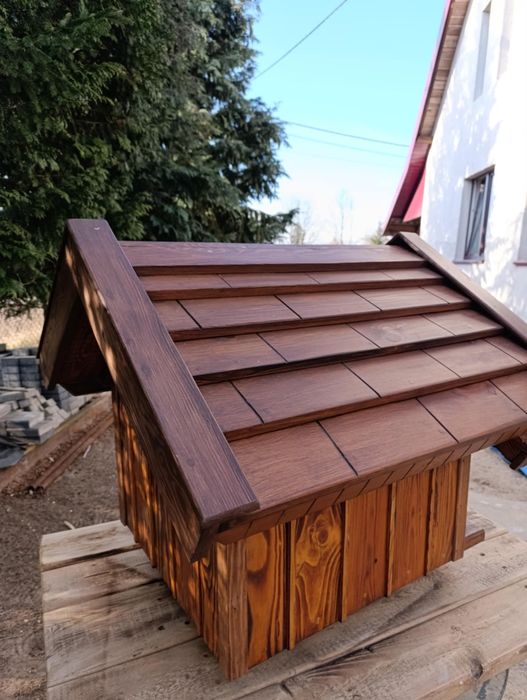 Buda dla psa unikat rzeźbiona