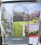 Pergola ogrodowa na róże