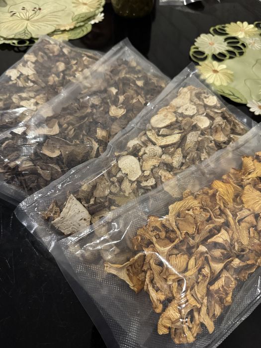 Продам гриби консервовані та сушені