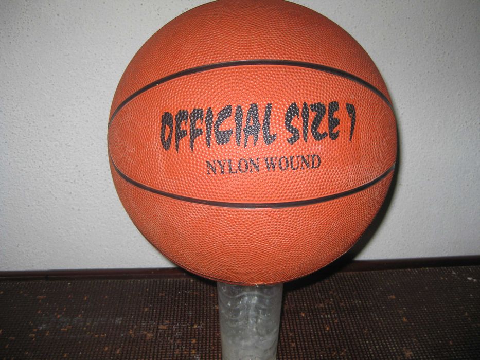 Bola de Basquetebol nova.