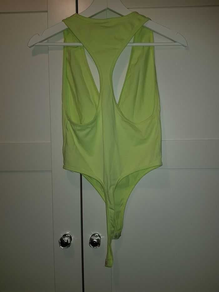 Body Asos XS, bokserka, głęboki dekolt, dół stringi