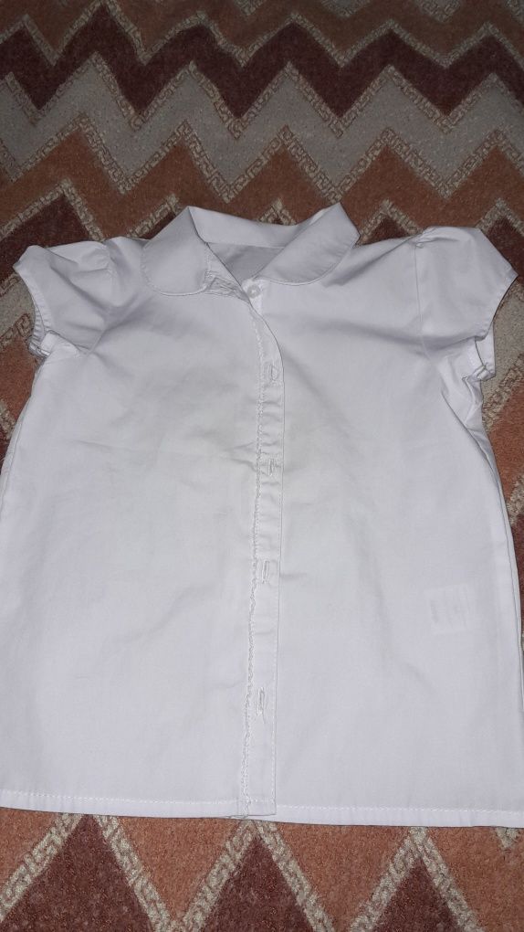 Біла блузочка на короткий рукав