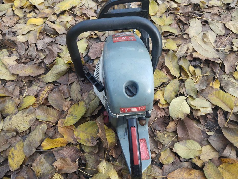 Бензопила по дереву