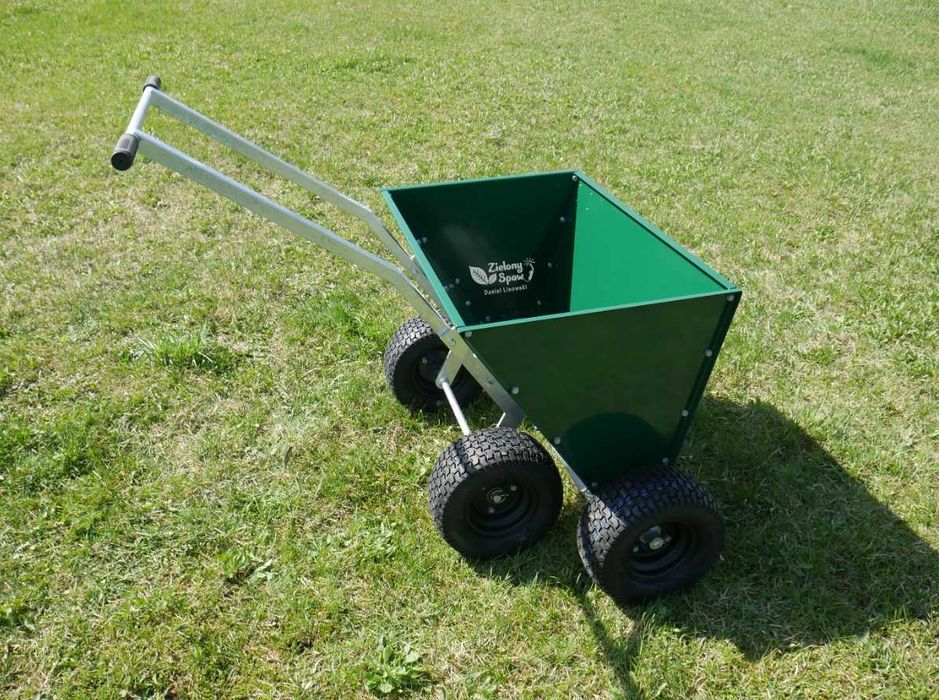 Wypożyczalnia Aerator spalinowy Posypywarka ręczny areator Wynajem