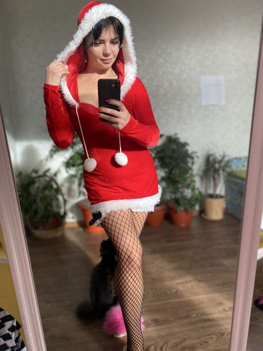 Розпродаж!!!Чудові карнавальні костюми для дорослих