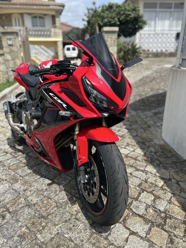 Honda CBR 650R 95cv (35kw livrete)