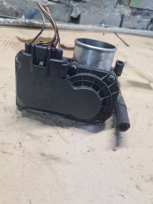 Дросельна заслонка Mazda 5 6 Мазда gg gh rf7j rf7j136b0d