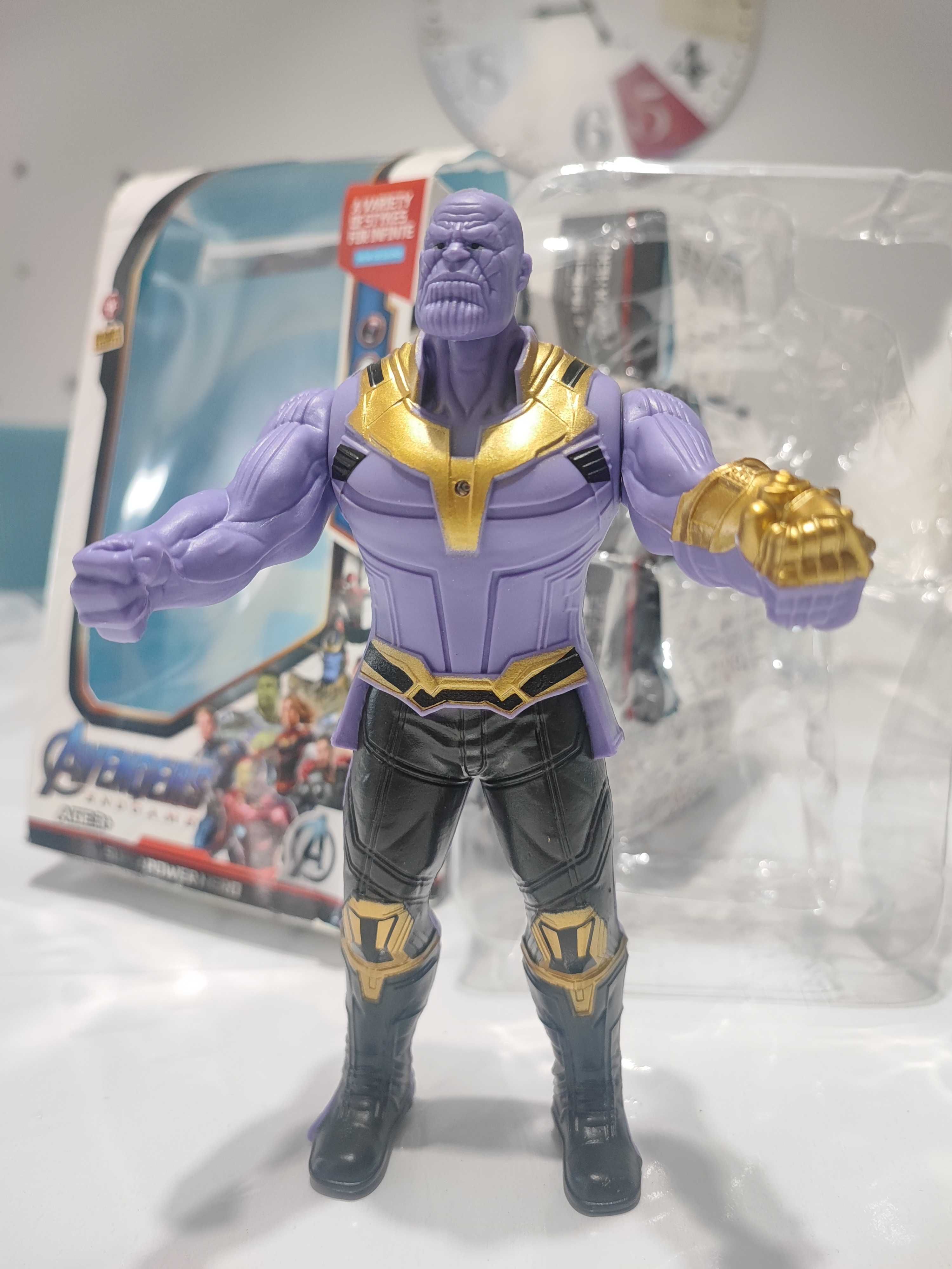 5 Bonecos da Marvel que dão luz |Super-heróis | Novos (em caixa)