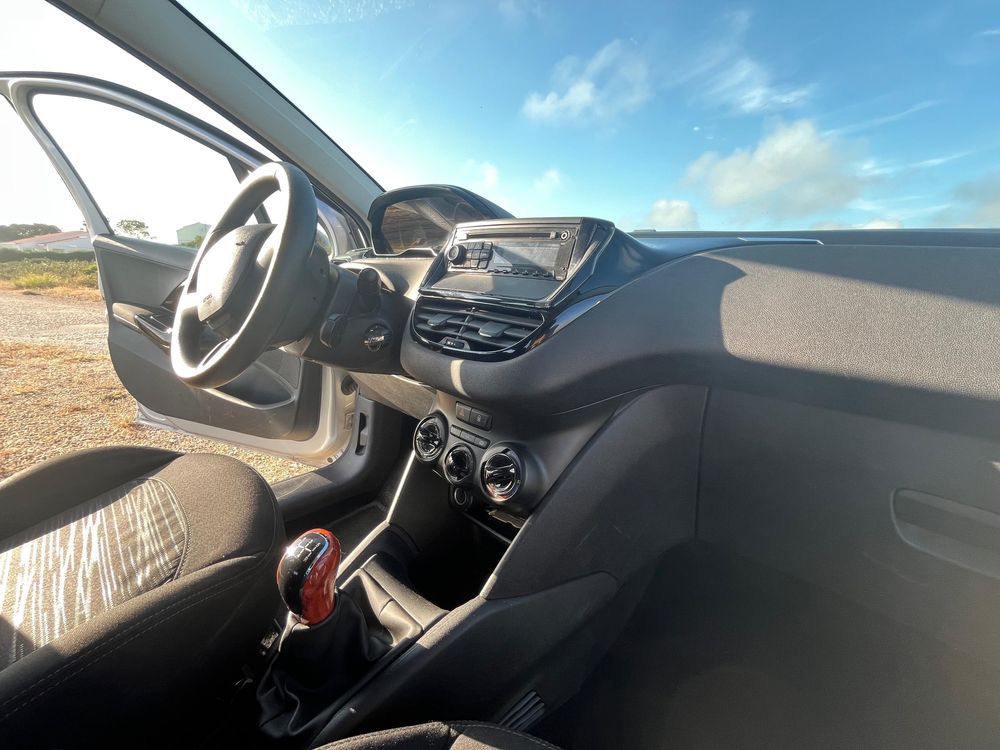 Carro Peugeot 208 1.2 C 2013 Gasolina