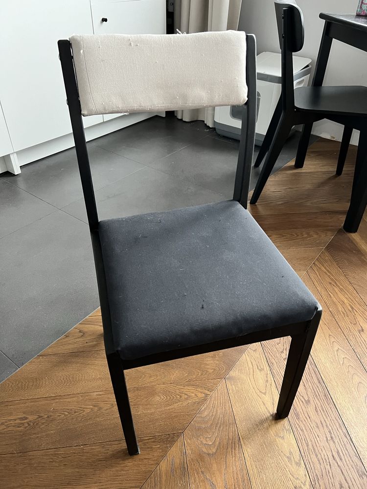 Krzesło drewniane, dwie sztuki w dobrym stanie, cena/szt