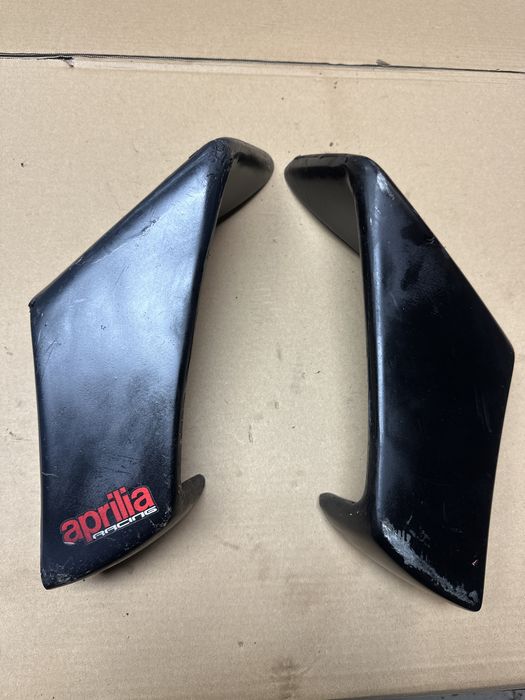 Aprilia RSV4 RF osłony boczki wypełnienia