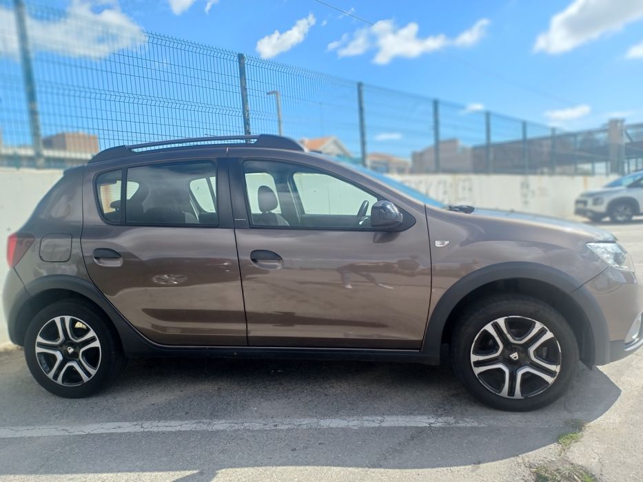 Dacia Sandero ( versão STEPWAY ) 1.0 gasolina GPL