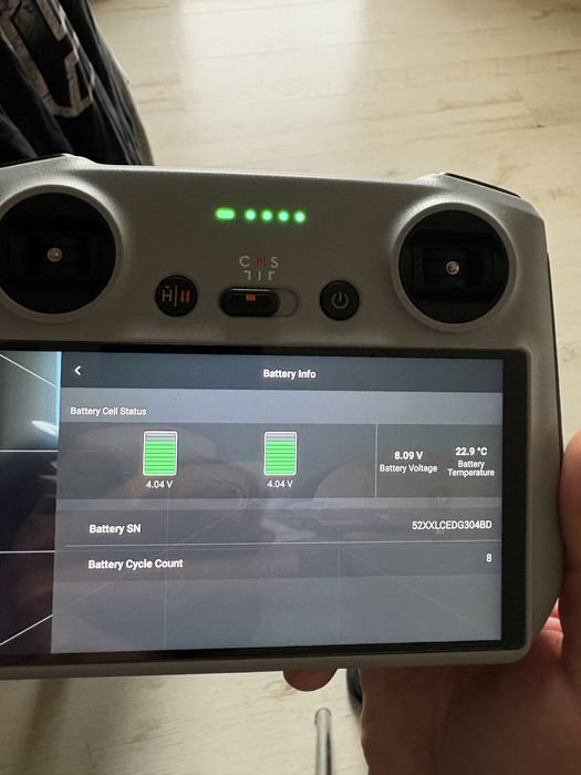 SUPER STAN DJI Mini 3 komplet + dodatkowa bateria + torba