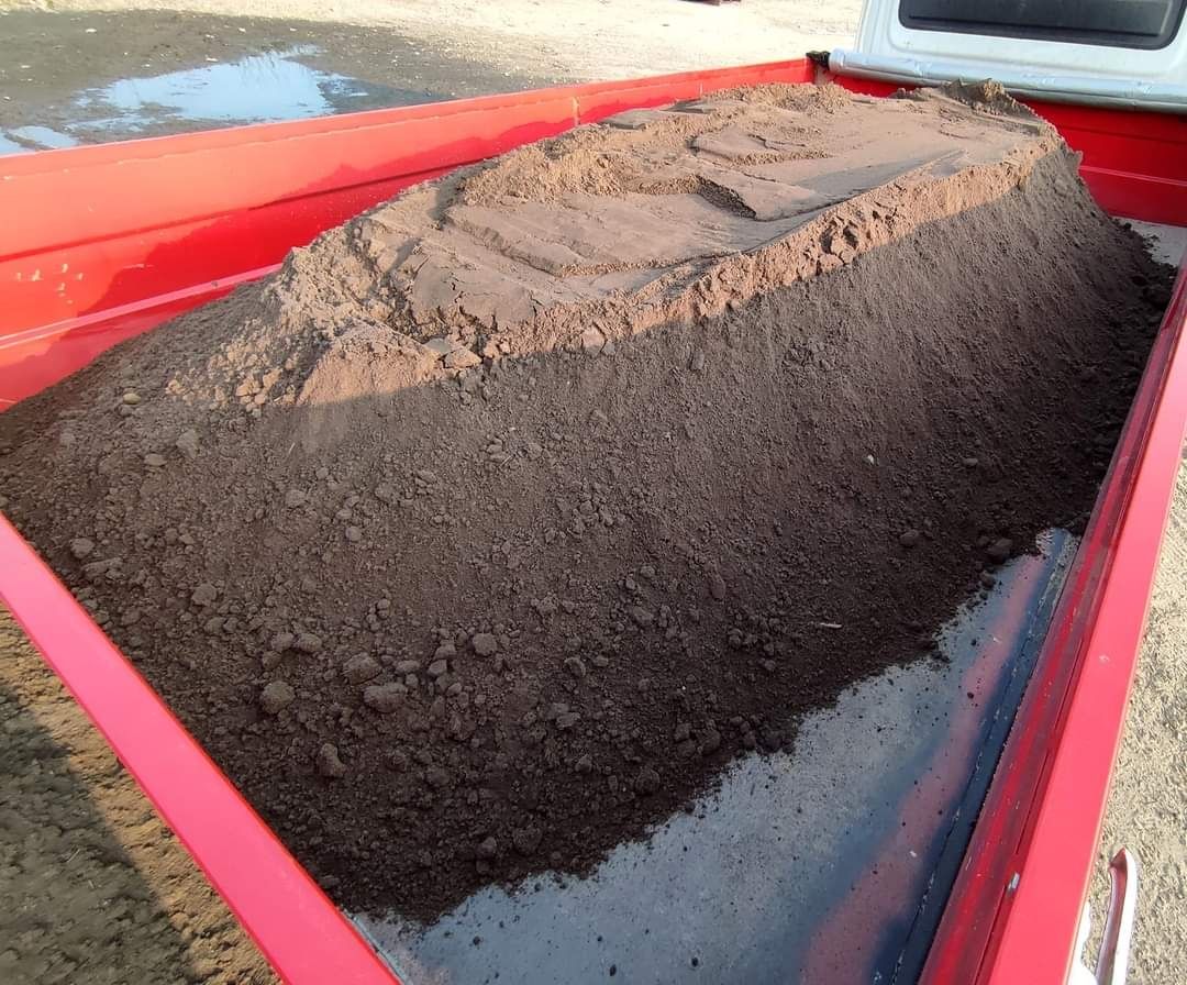 Czarnoziem siany humus ziemia urodzajna  piasek od 1 tony