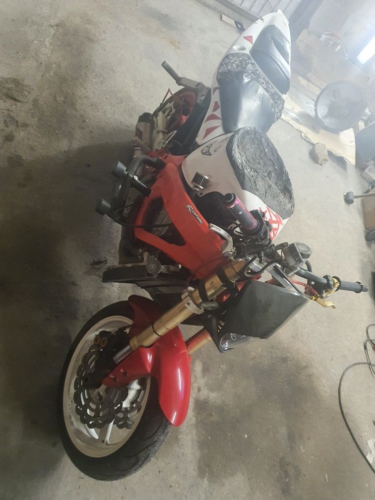Honda CBR f4i s stunt zamiana cross auto