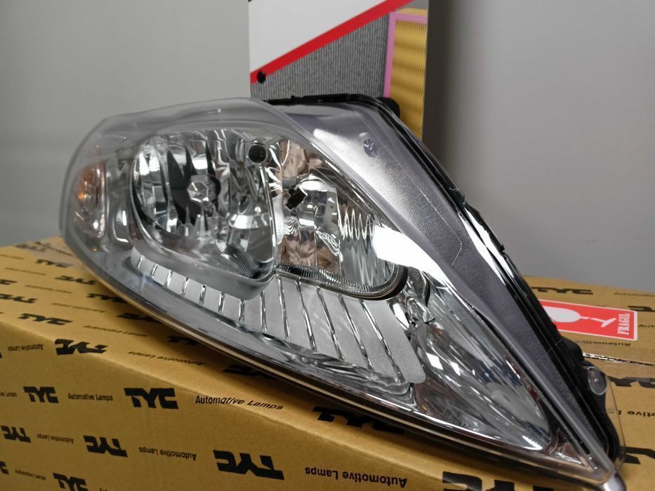 Ford Mondeo MK4 07- Lampa/Reflektor prawy H7/H1