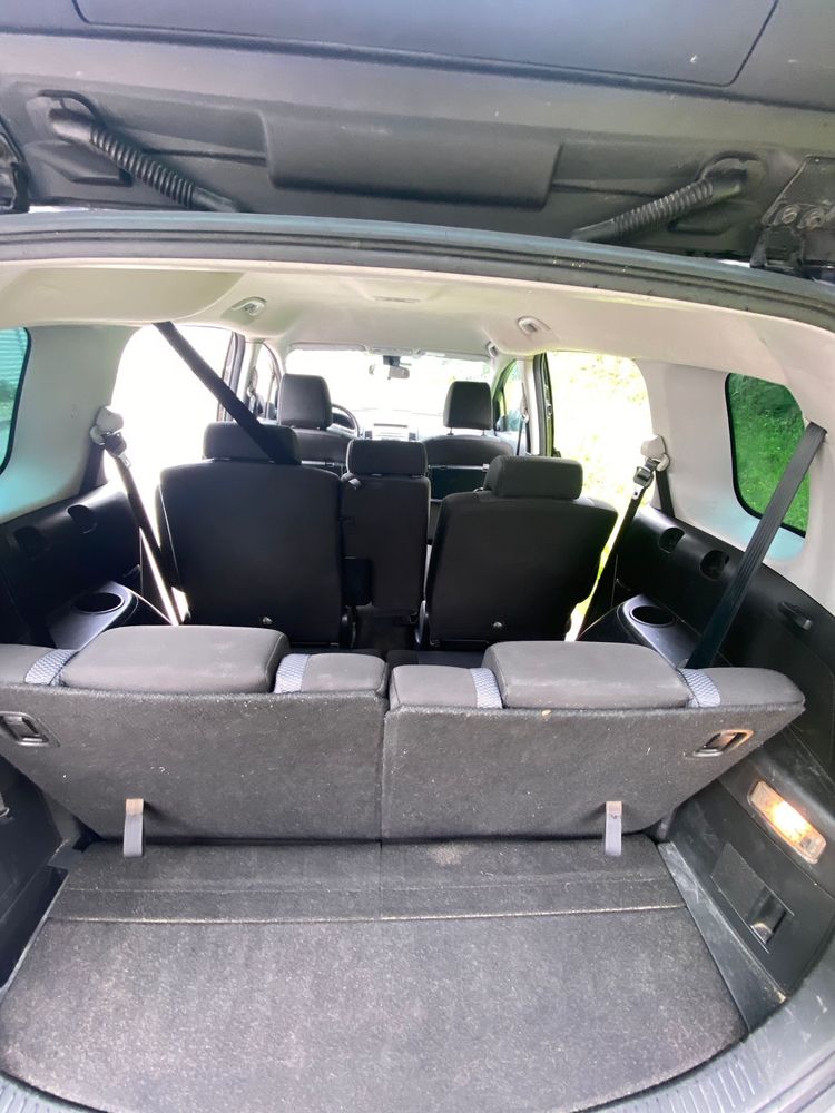 Mazda 5 - 7 lugares