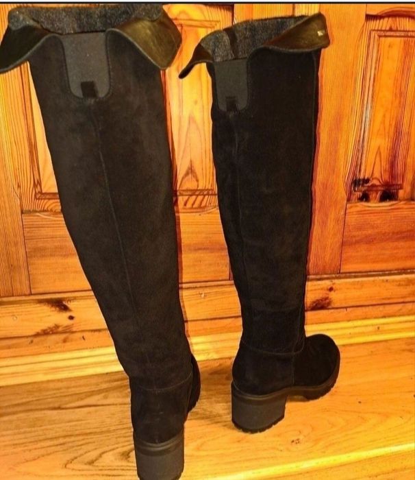 Чоботи жіночі черевики