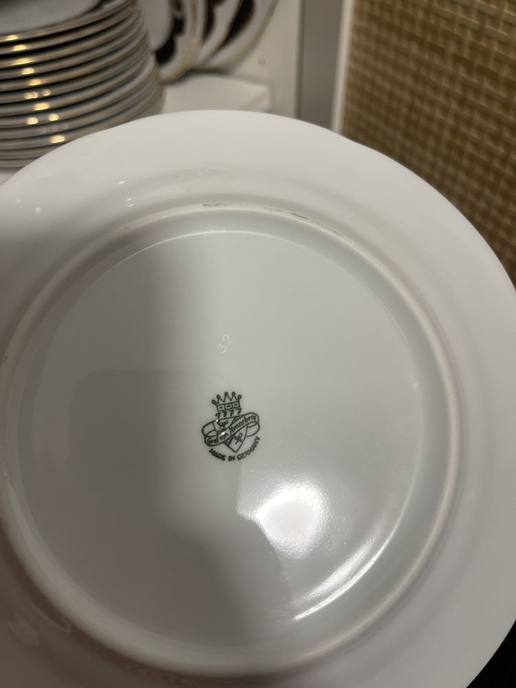 Esplendido, Servico de jantar muito estimado.