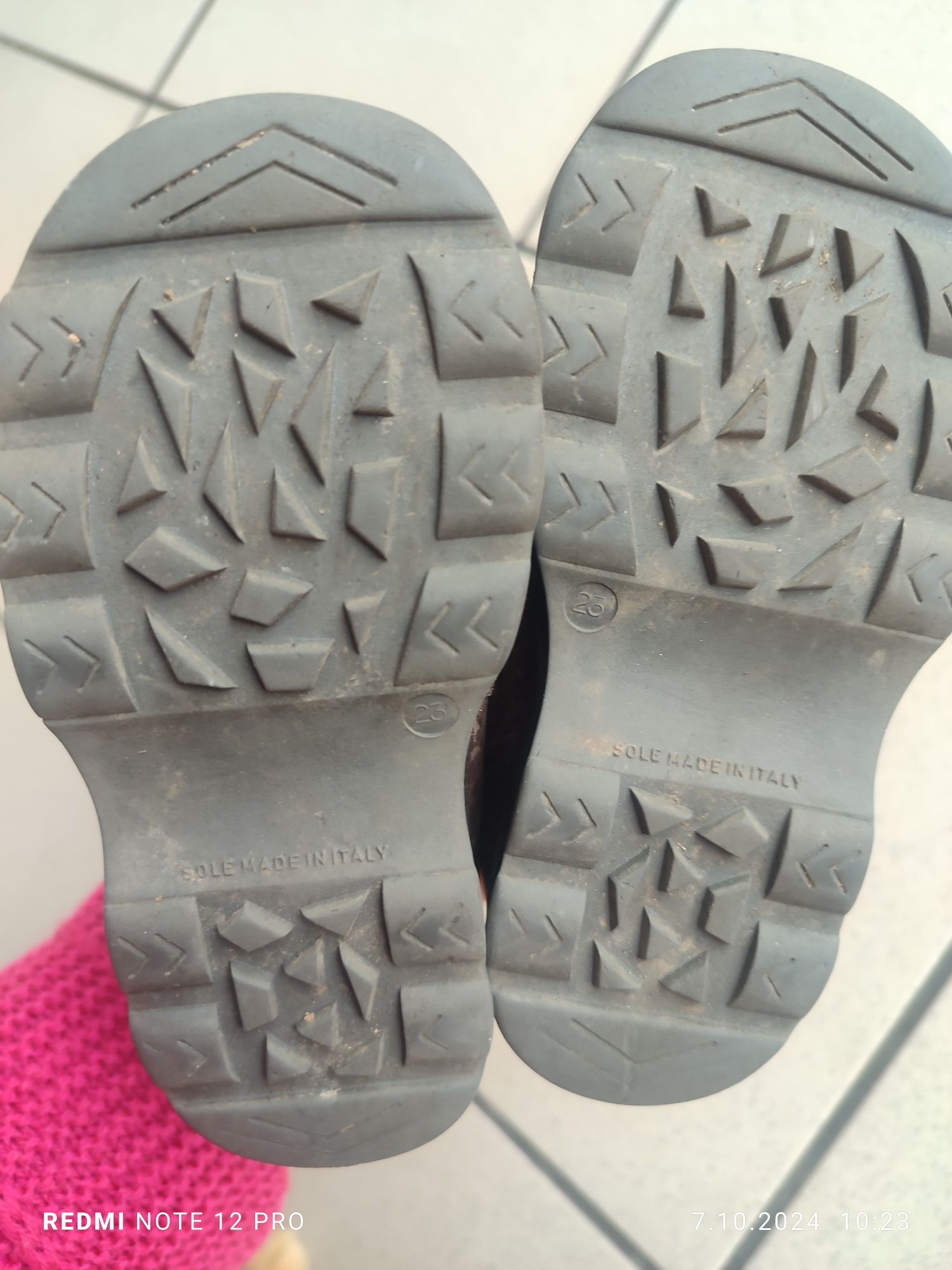 Buty jesienne skórzane rozmiar 23
