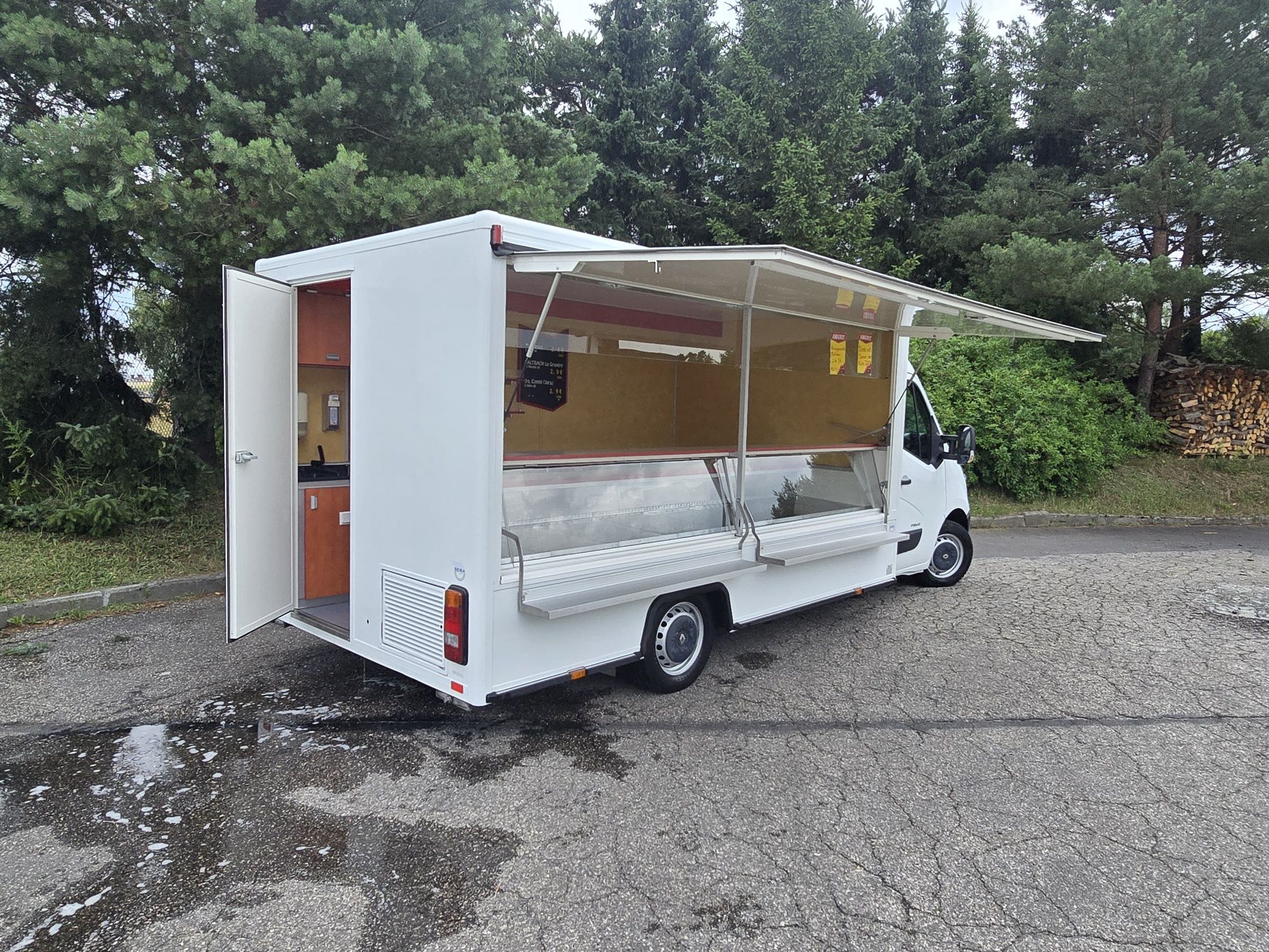 Autosklep Renault Master do Wędlin Ryb Food Truck