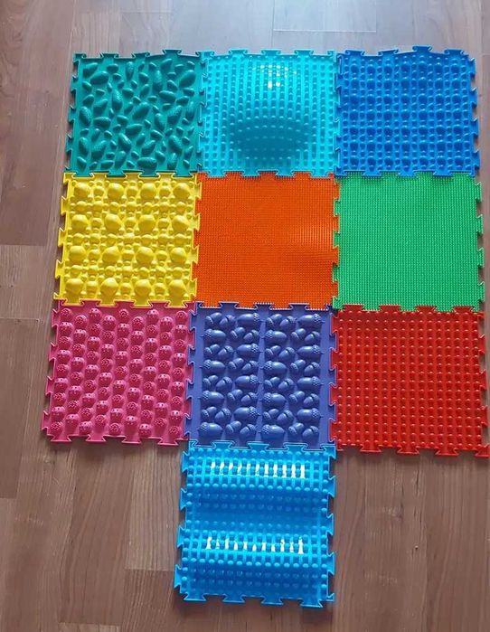 ЧОРНА Пʼятниця|Масажний ортопедичний килимок для діток 10 пазлів