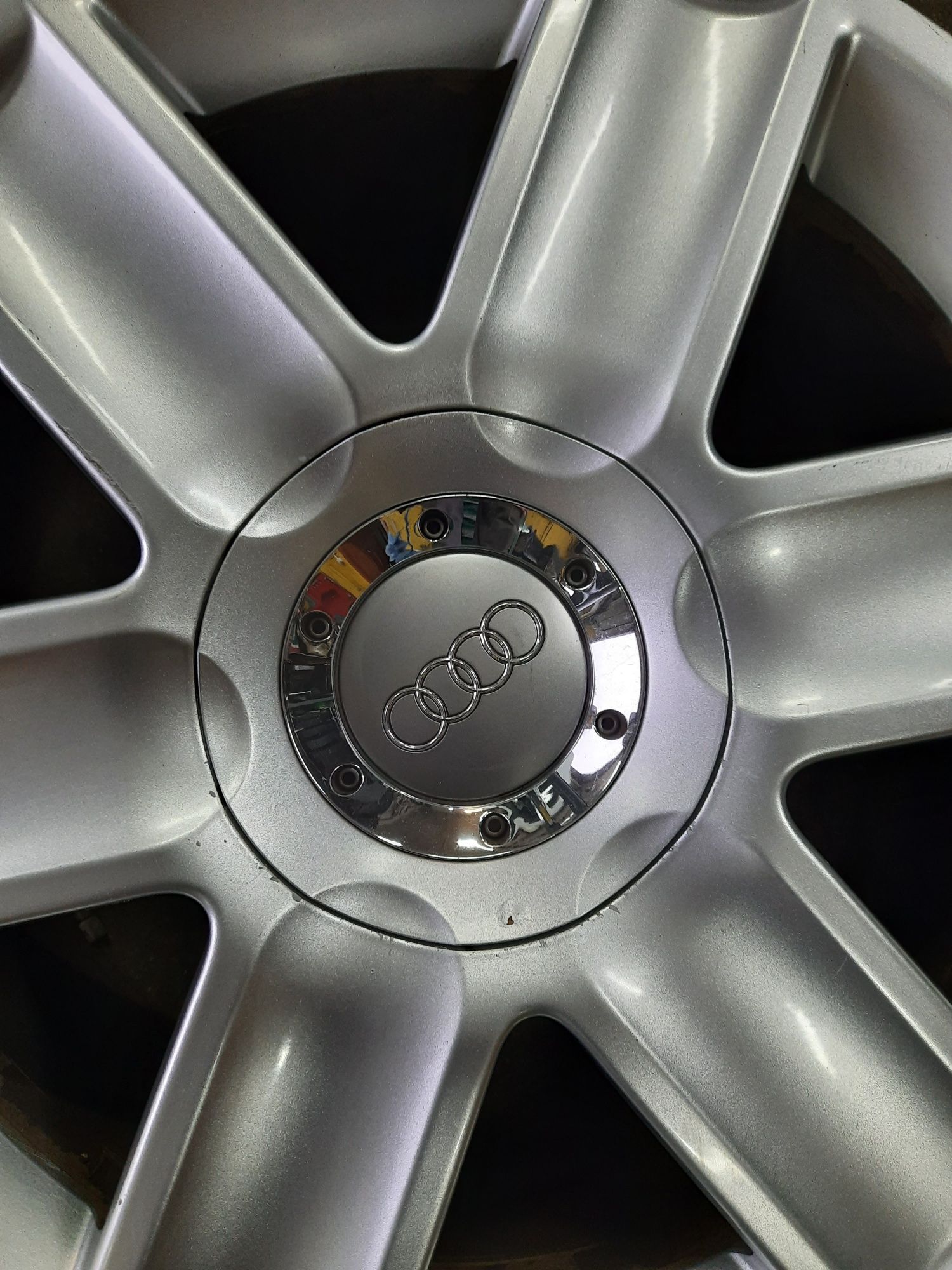 (007) Felgi 17" 5x100 ET 32 7,5j - Audi