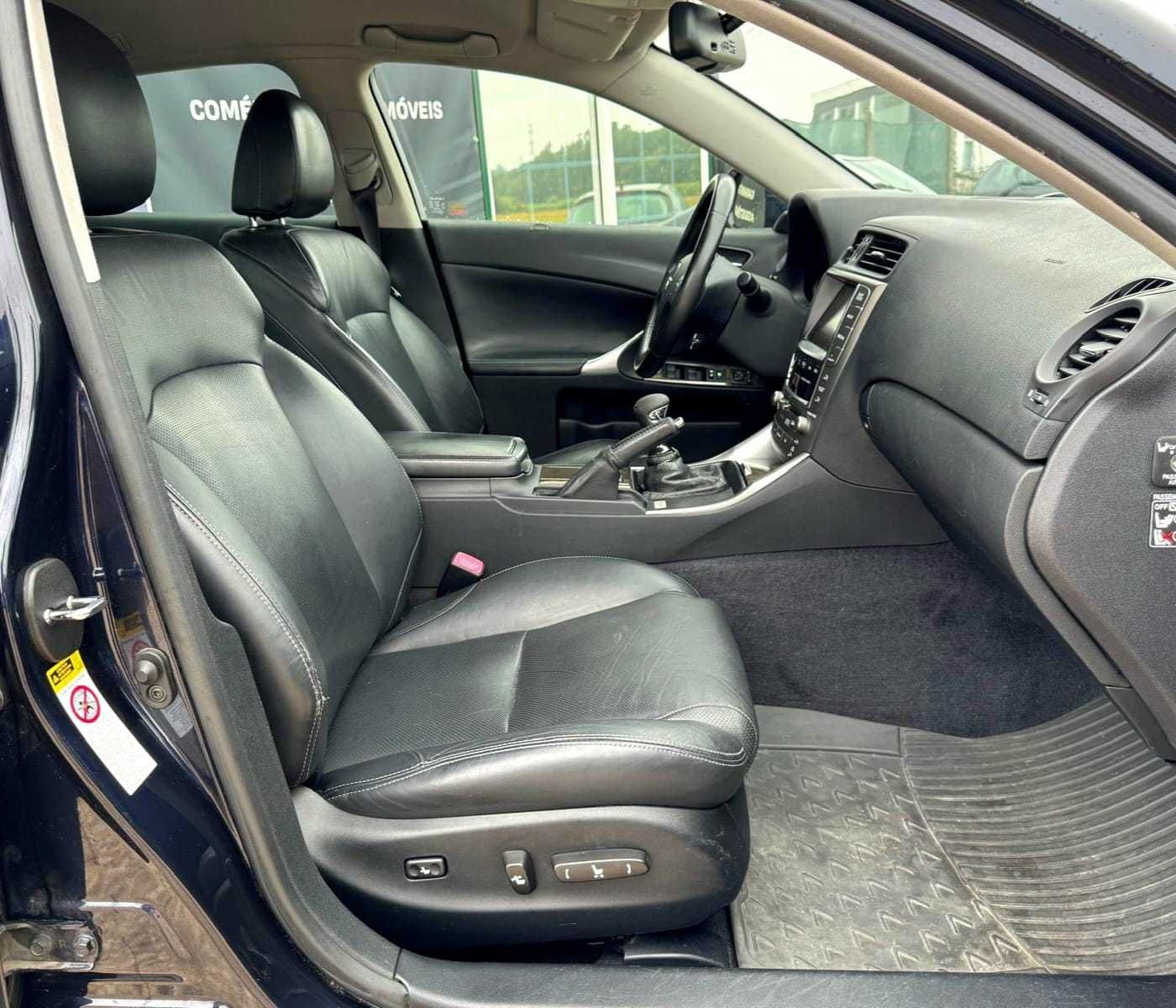 Lexus II 2.2 220D- Full Extras