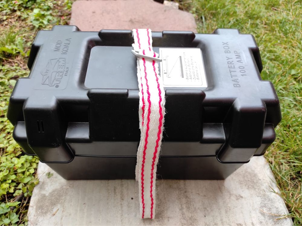 Pudełko na baterie battery box