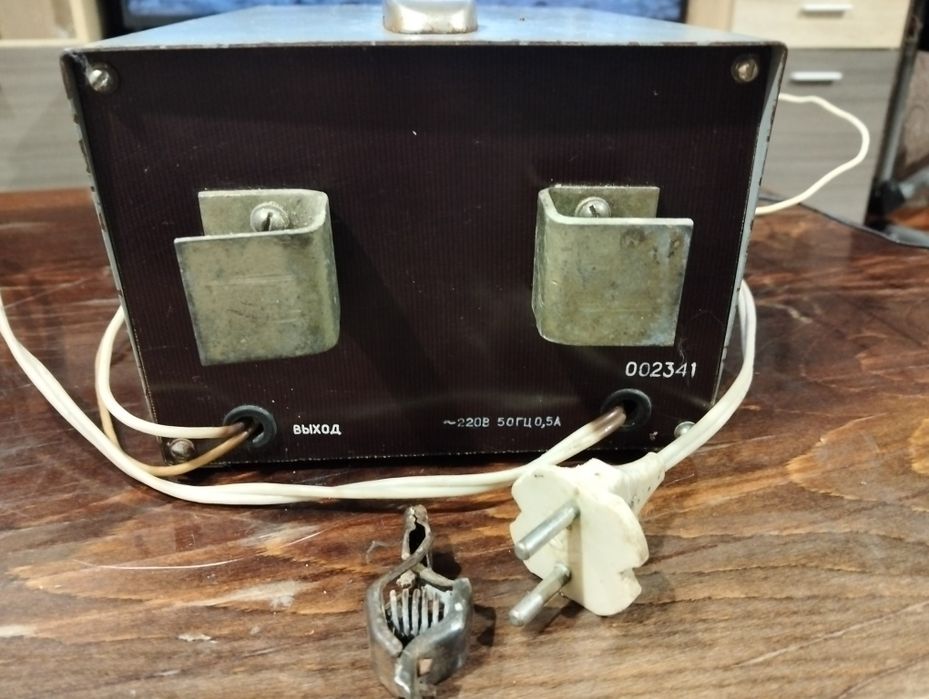 Зарядний пристрій АКБ акумуляторів 12 вольт Десульфатаційний. ТОН. TON